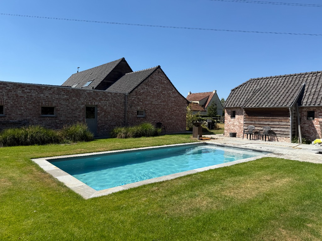 Zwembad met nieuwe liner